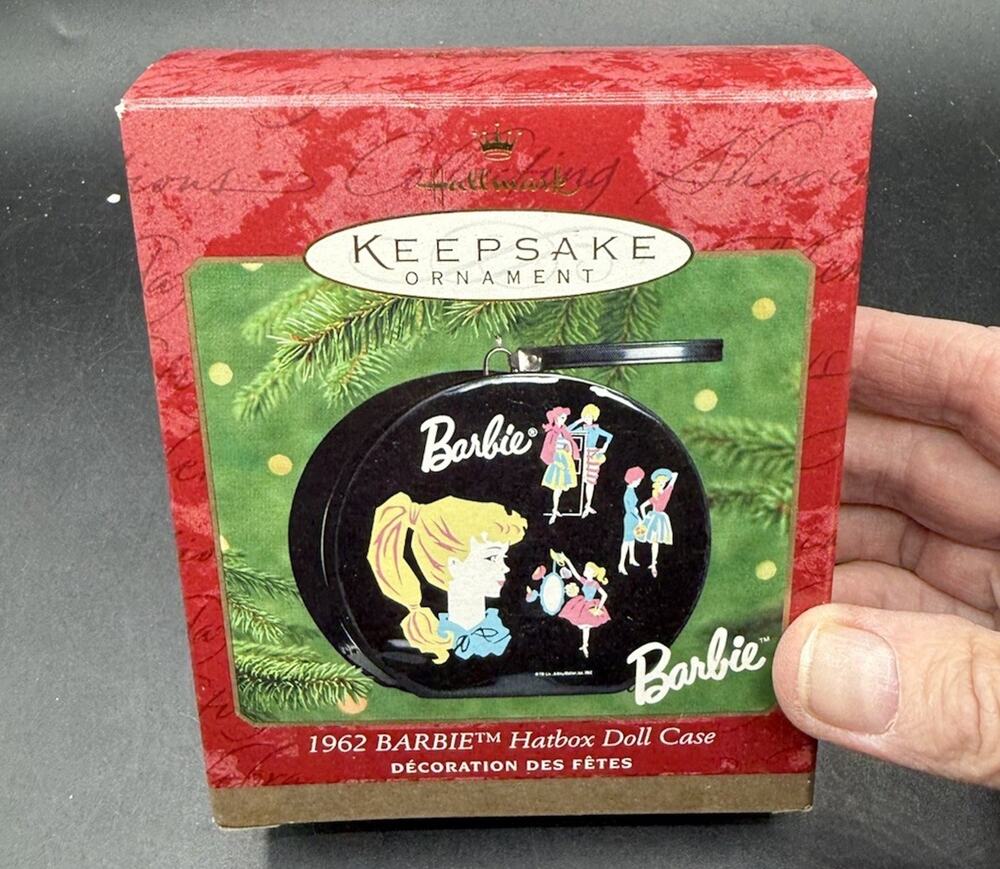 Hallmark Ornament 1962 Barbie Hatbox Doll Case 2000 Black Suitcase EUC -31D